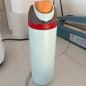 Owala FreeSip 24 oz Water Bottle